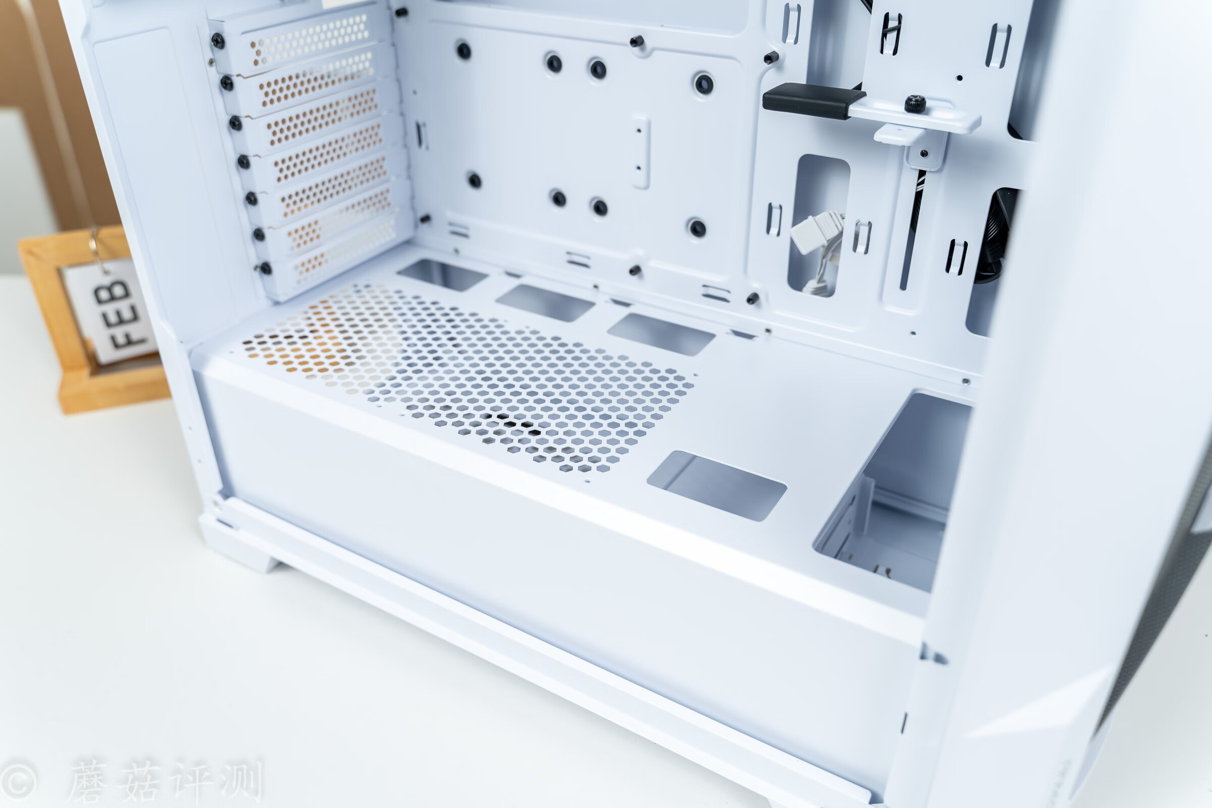 安钛克性价比最好的机箱,散热好不积灰的机箱