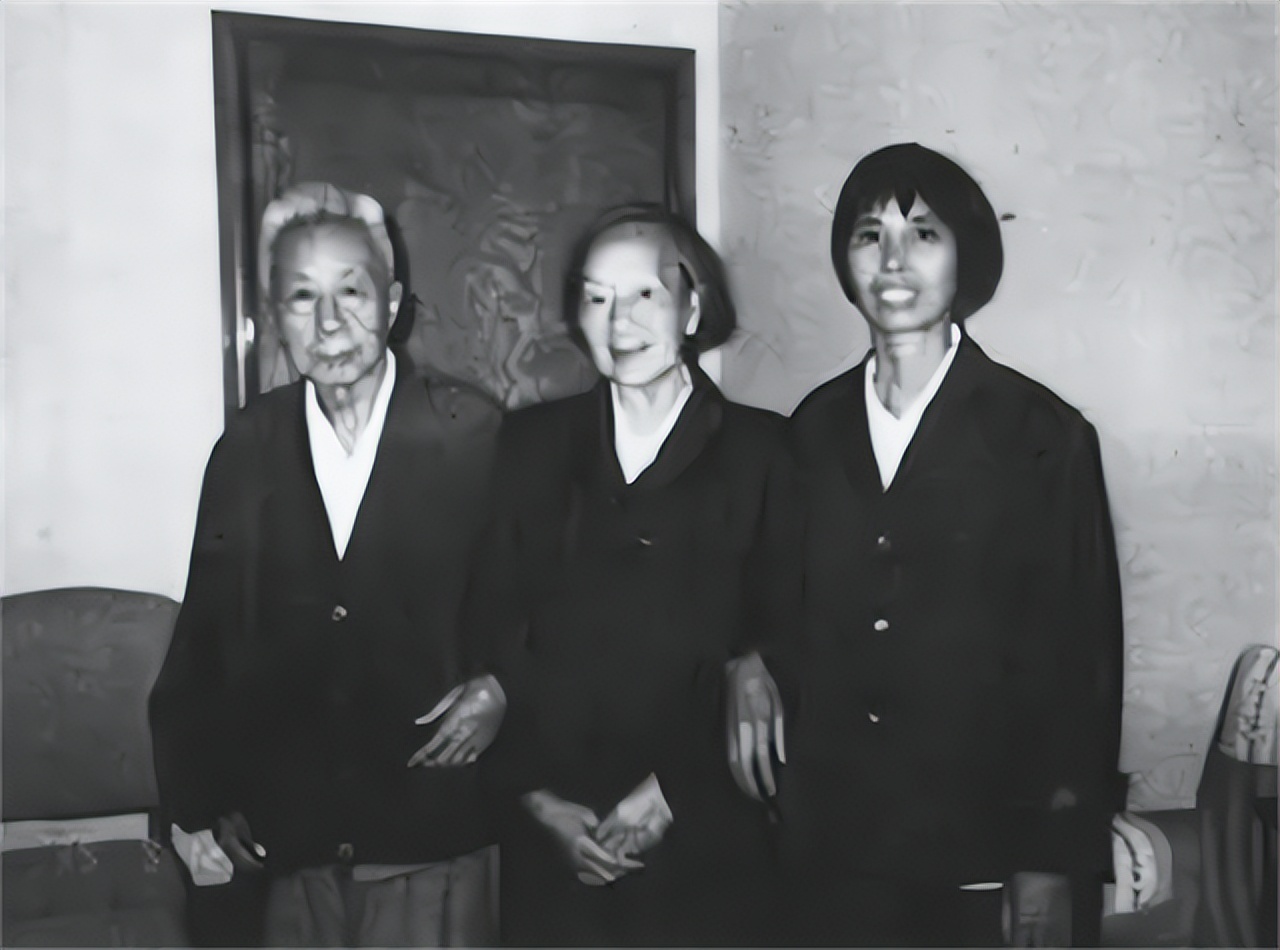 女红军长征与丈夫分离,54年后在北京重逢,对方已是国家大人物