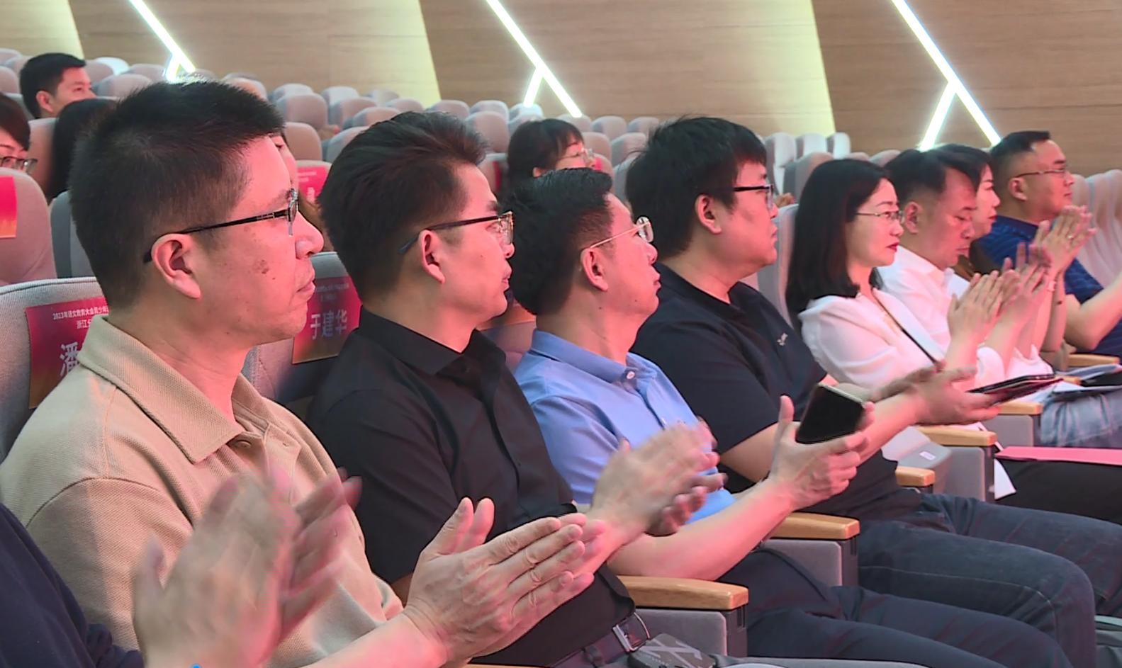 鑱氱劍瀛︾敓璇枃绱犲吇,鑱氱劍鍏绘垚鏁欒偛绛戠墷寰疯偛鏍瑰熀浣滄枃