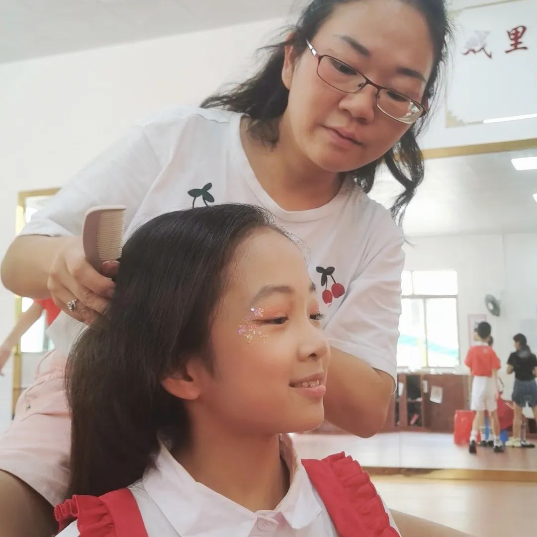 碧波实验小学朗诵比赛,实验小学诗朗诵一等奖