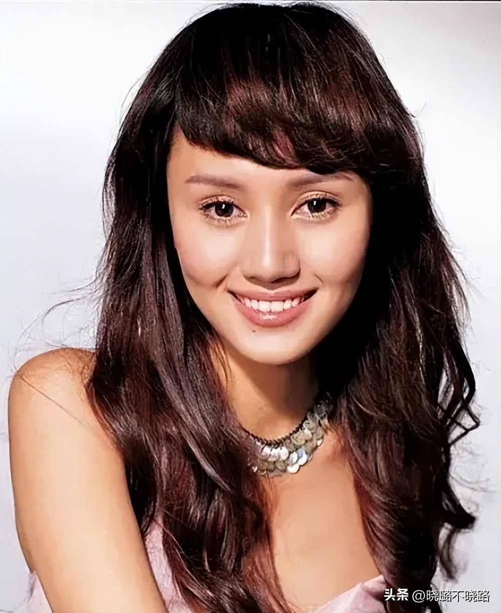 袁泉现在短发发型图片,袁泉的长发和短发照片