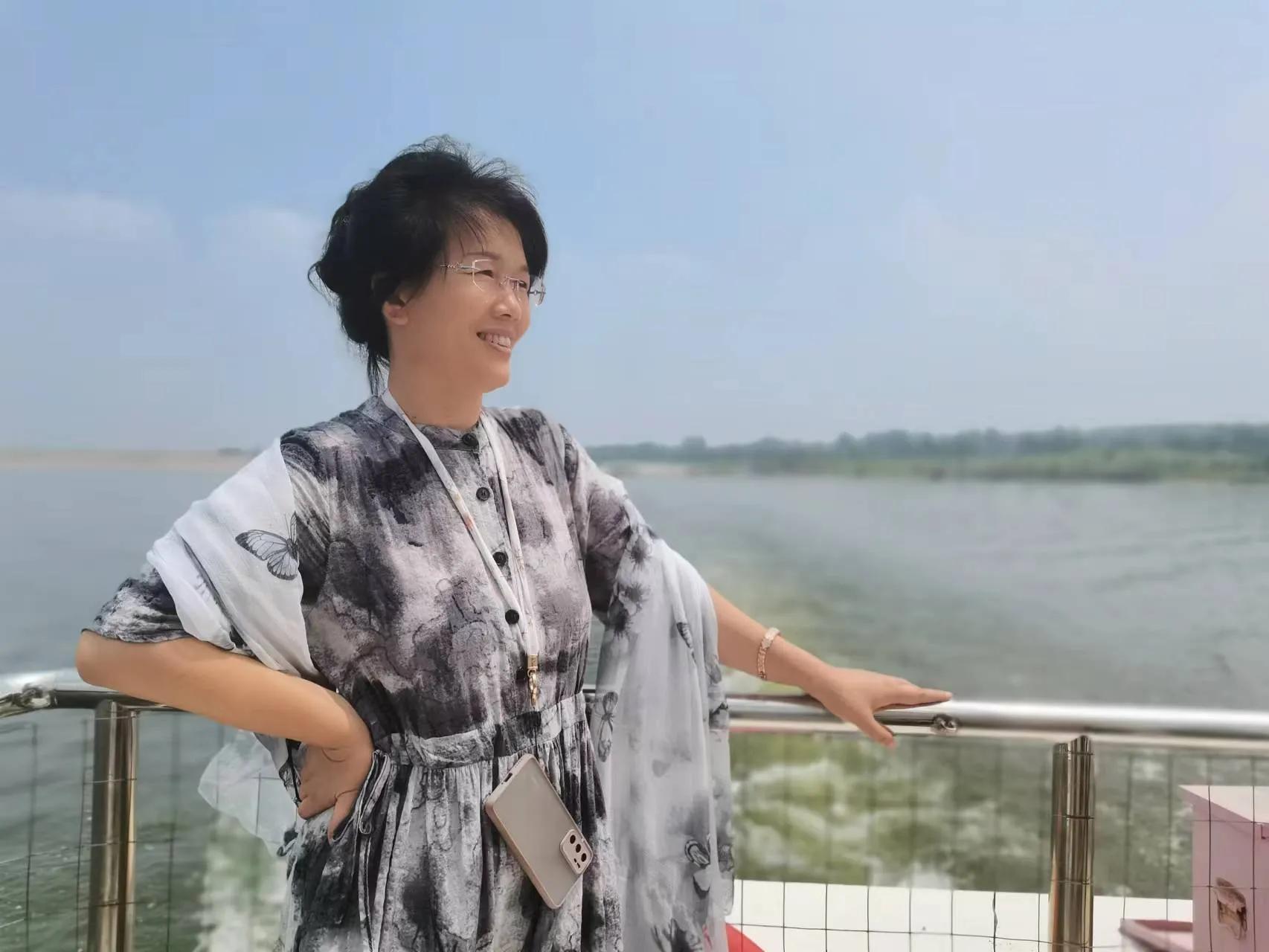 高傲不是霸道傲气并非财气