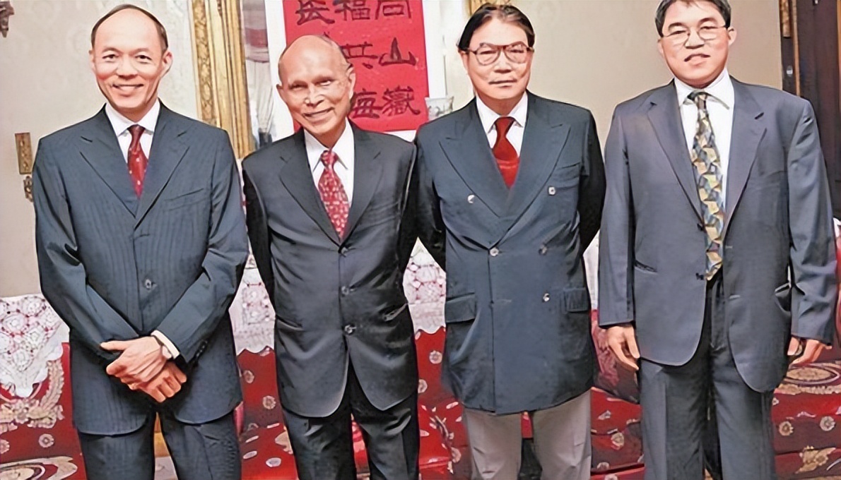 百年霍家：独尊大房，二房三房子女不与父合影，不得插手家族生意