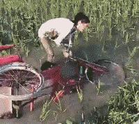 塞进去容易拔出来难,妹子着急死了哈哈哈哈哈哈！真的尴尬啊