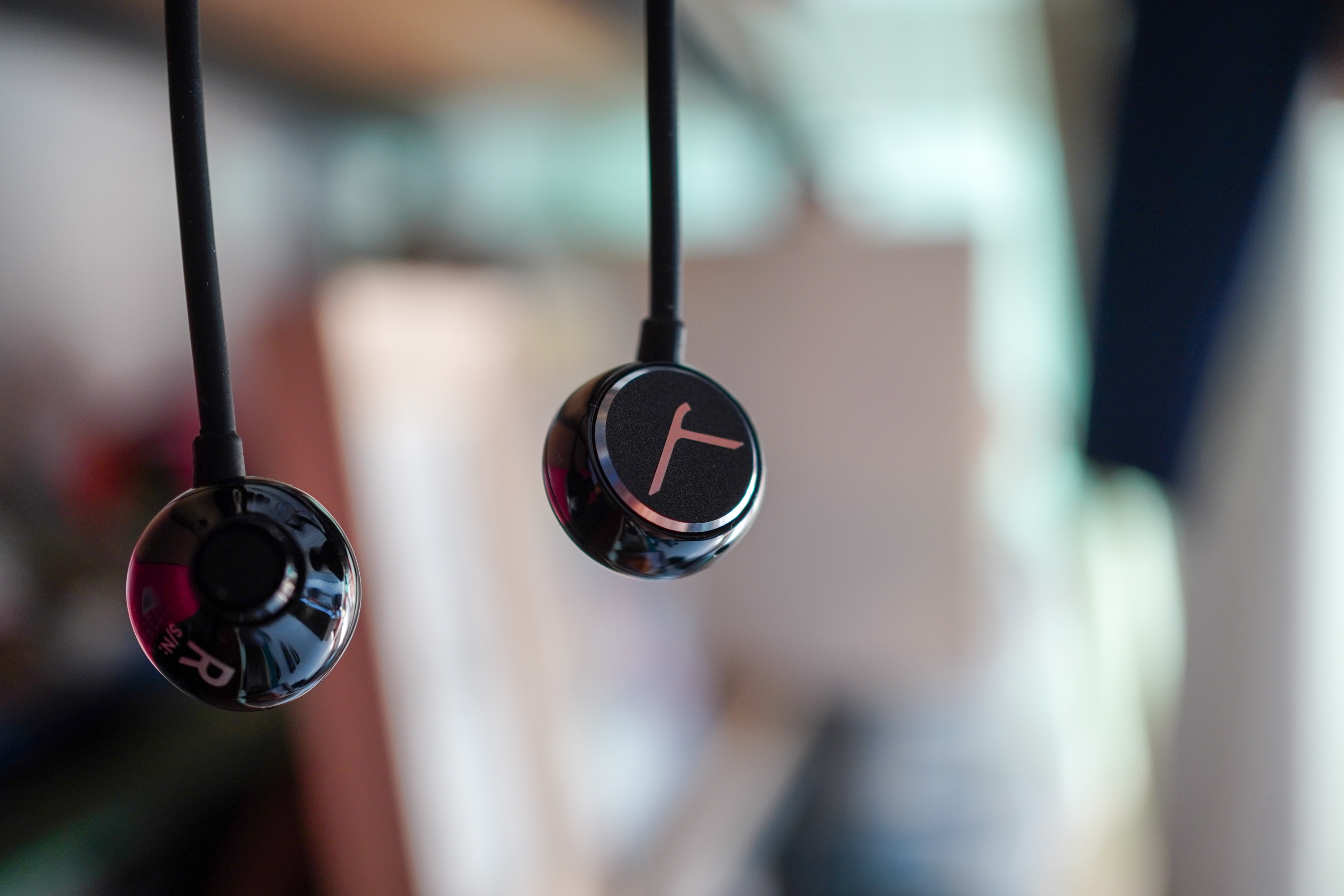 拜亚beatbyrd入门级入耳式,森海和拜雅蓝牙耳机测评