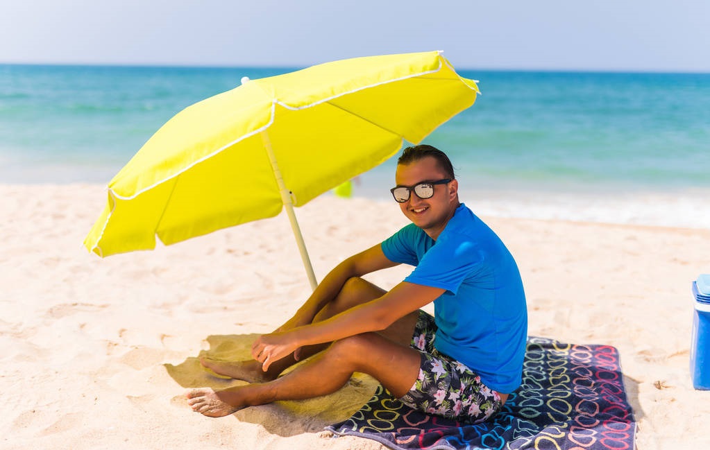 身上长黑点跟年龄有关吗,身体上黑点越来越多是什么原因