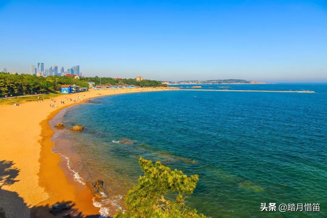 被誉为“东方瑞士”的青岛，有太多的海边浪漫