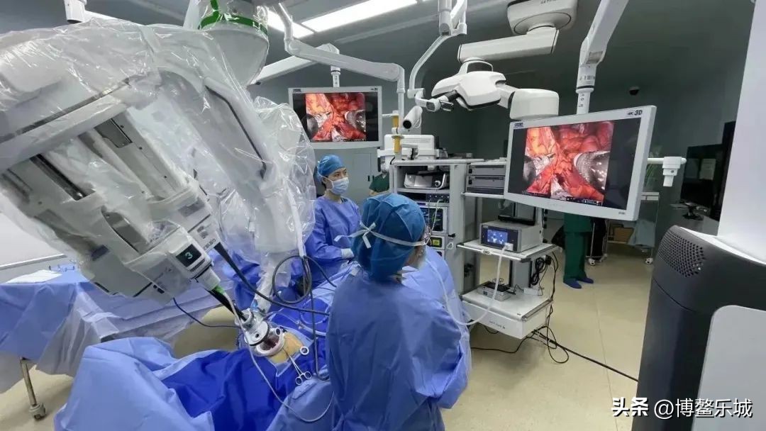 瑞金达芬奇手术机器人,上海瑞金医院达芬奇手术机器人