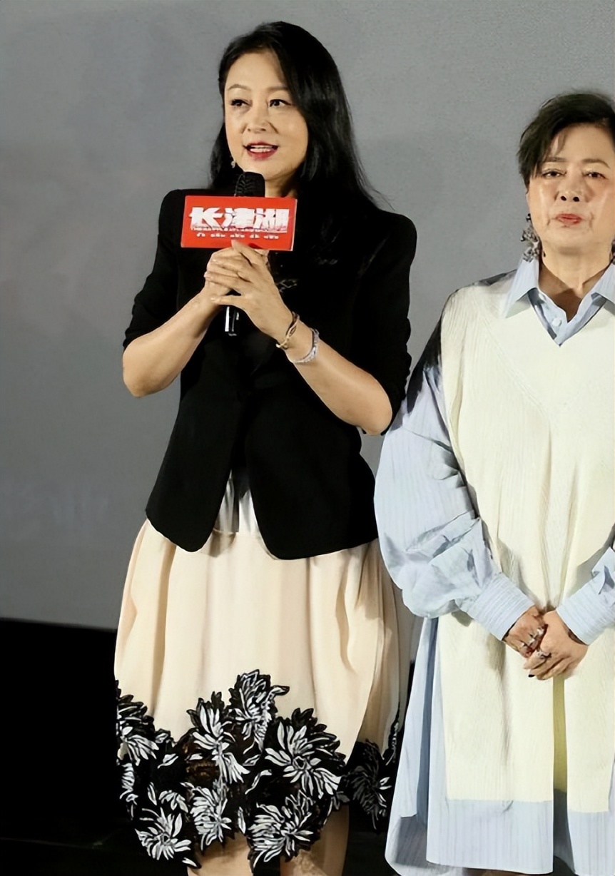 陈红如今老态十足,陈红沧桑的老态