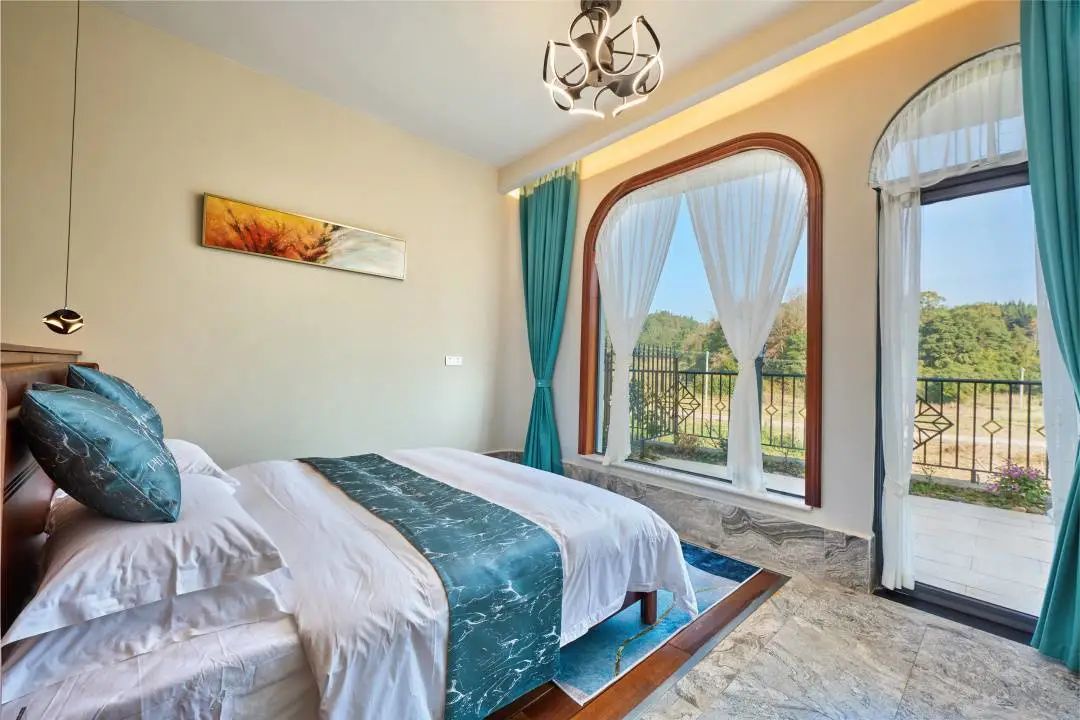 閲戠涔嬬害,閲戠鍗佹湀鍥藉簡涓鍋囨湡浣忓鏀荤暐