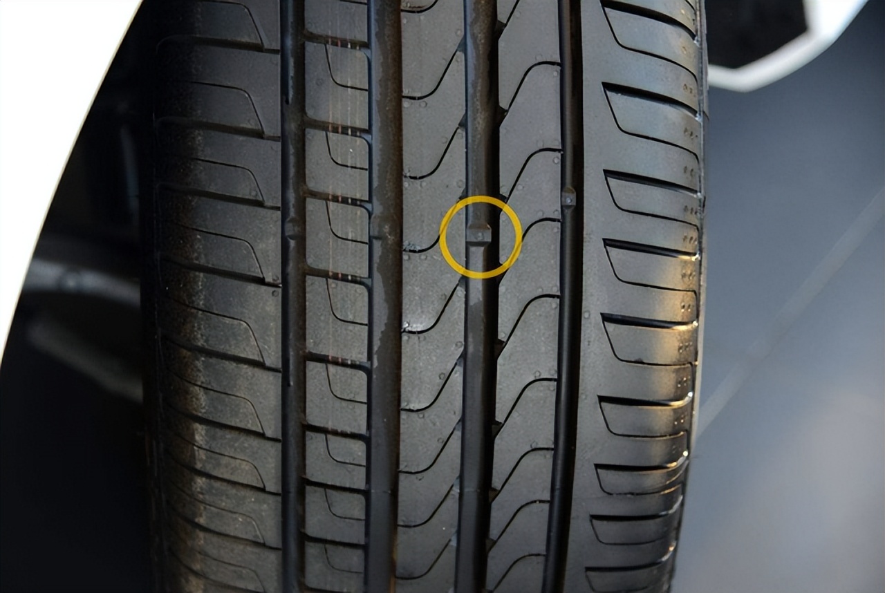 汽车轮胎多少里程更换,汽车轮胎更换是按年限还是公里数