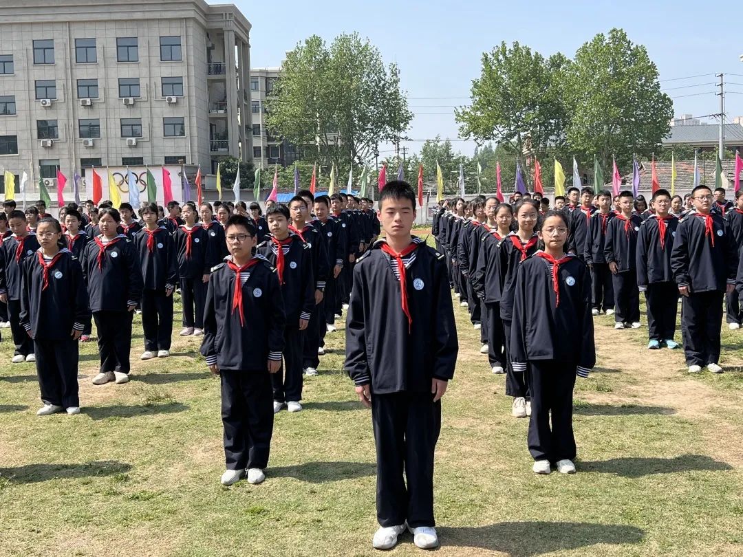 国防教育特色学校荣誉称号,获评国家国防教育示范校