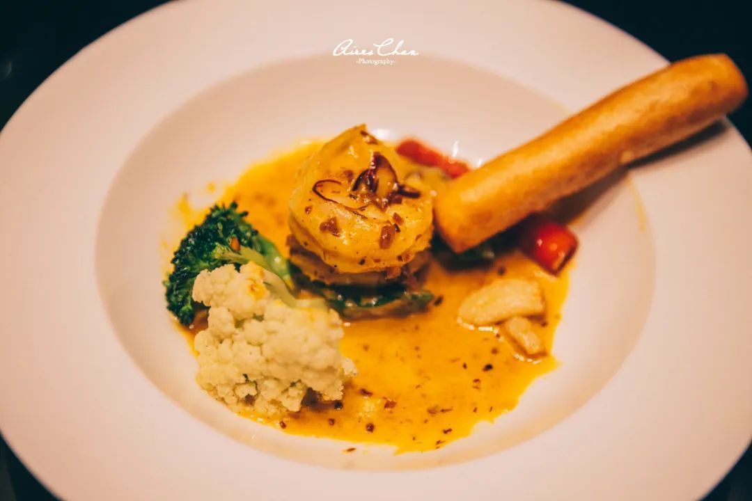 它是岭南花园的代表作，更是华南洲际的新旗舰