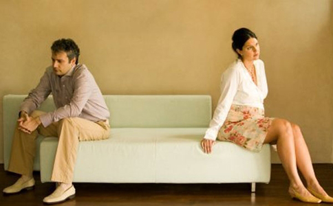 我和老婆恩爱时，被丈母娘撞见，从此以后我再也不碰老婆了