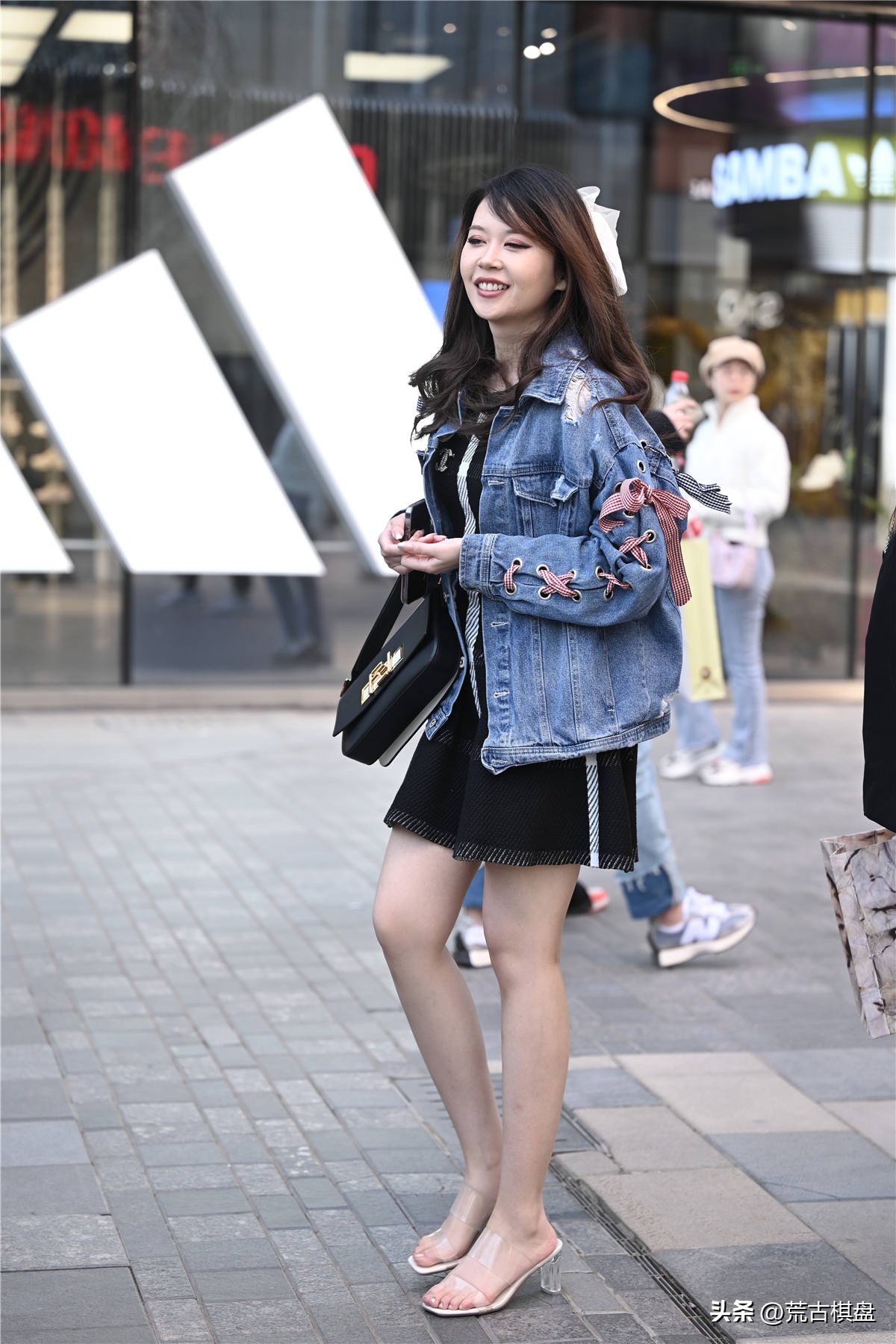 透明水晶跟粗跟凉鞋女一字带,春款凉鞋穿搭细跟