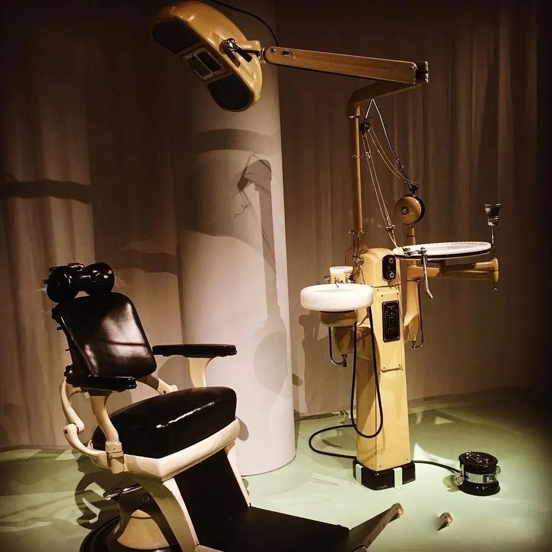 带你走进牙椅的百年发展史图片,带你走进200万年前的人类始祖生活