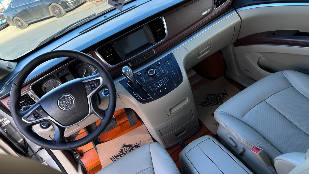 破烂的车变成新车,破烂的车子翻新