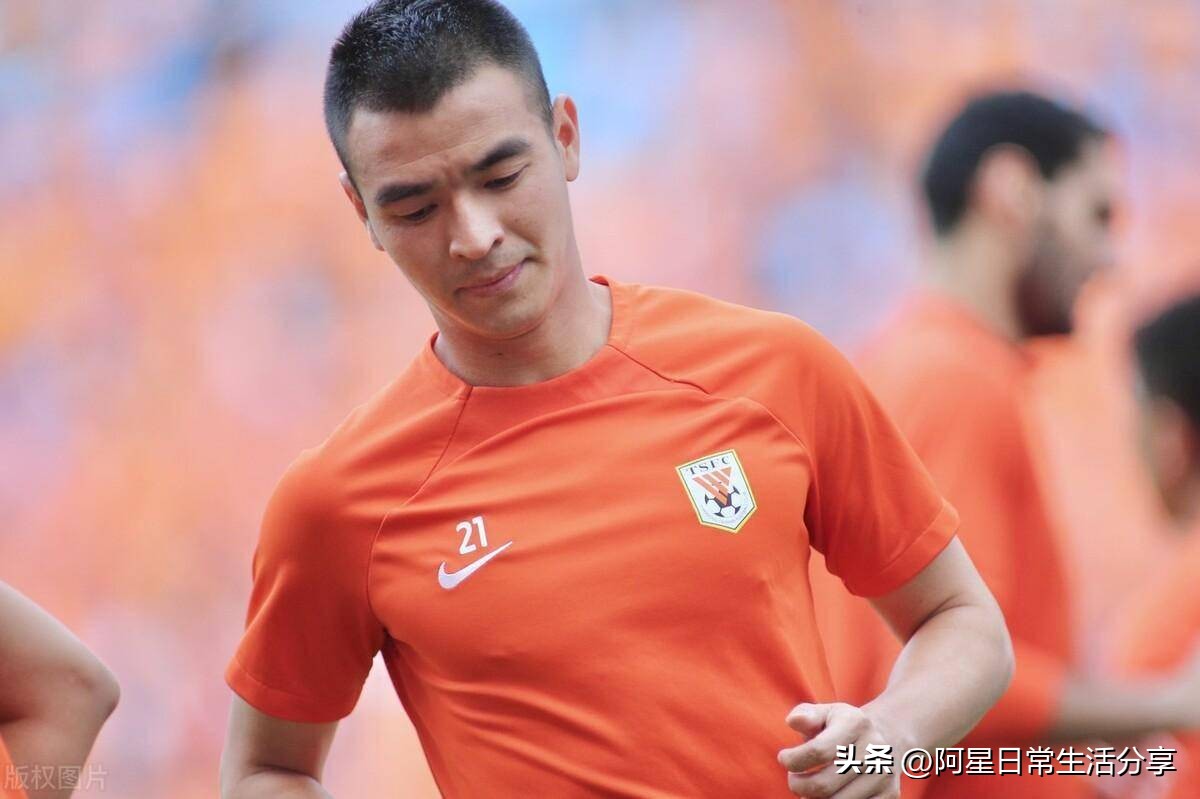 扬科维奇进攻三中卫,扬科维奇锋线踢后腰