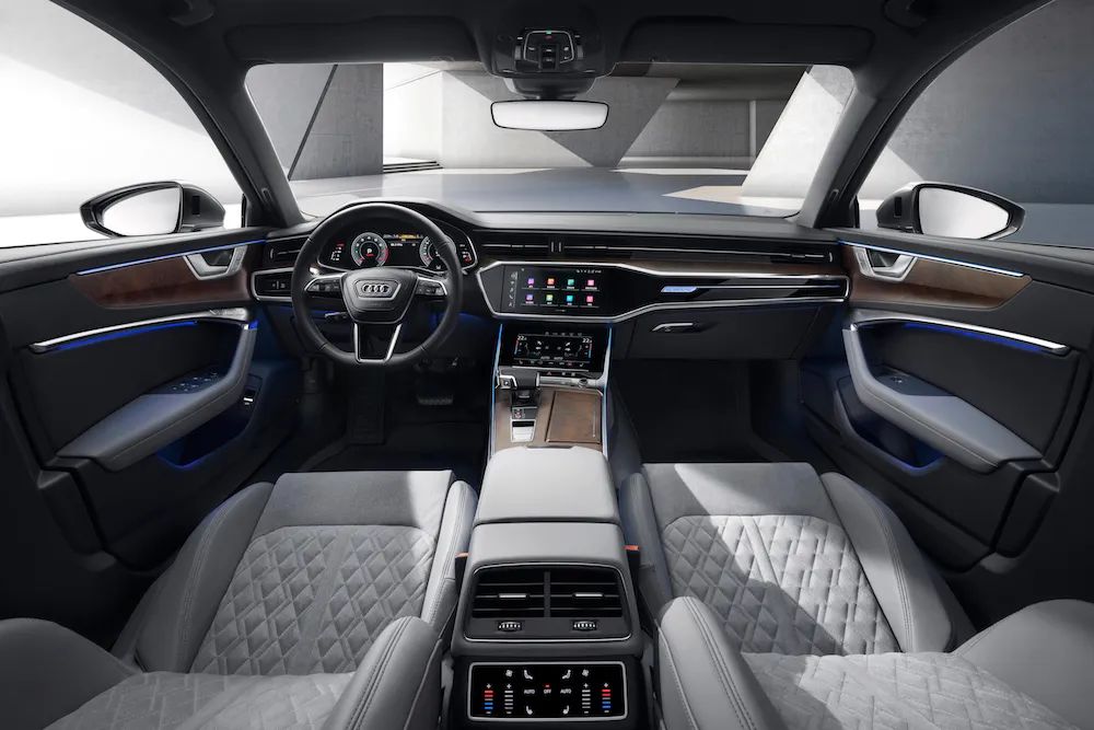 车市快递|历经50年发展8次车型换代新奥迪A6L上市