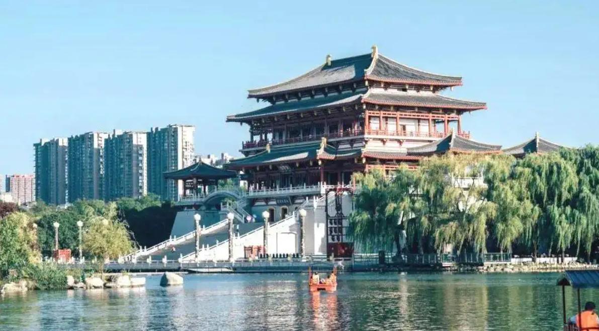 西安旅游必去的10个景点推荐,陕西西安旅游景点攻略