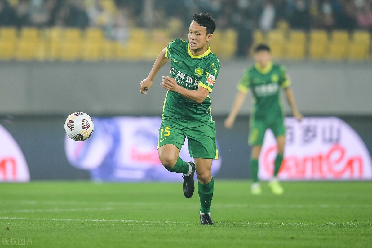 江苏苏宁球员,江苏苏宁这支球队还在踢吗