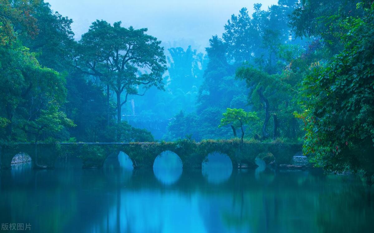 夏天很热适合去哪些地方避暑,暑期去哪避暑最好