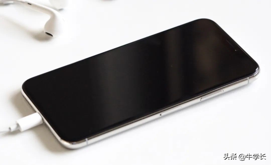 苹果xr突然蓝屏不开机,苹果xr突然死机蓝屏