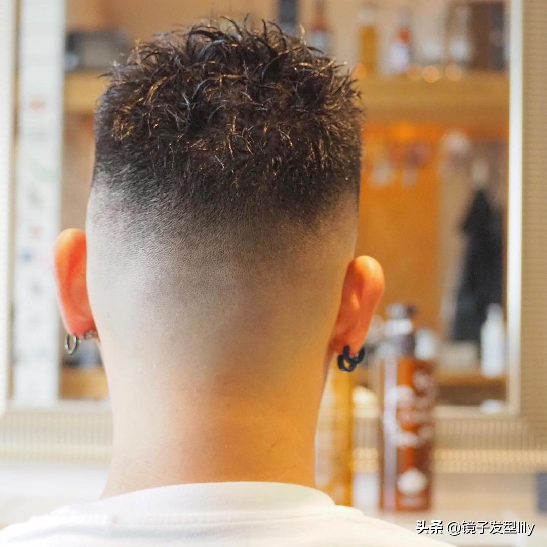 男士白发剪什么发型帅气年轻,男士帅气好打理的发型