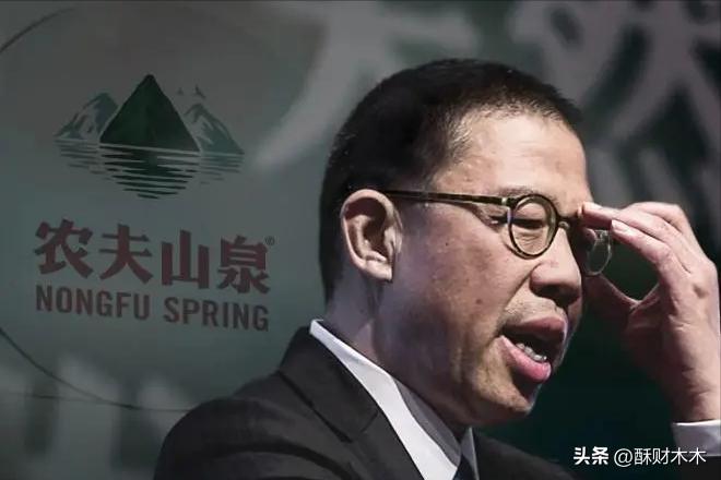 瓶子寒酸一捏就软，却年卖数十亿，“1元水”市场为何只剩冰露？