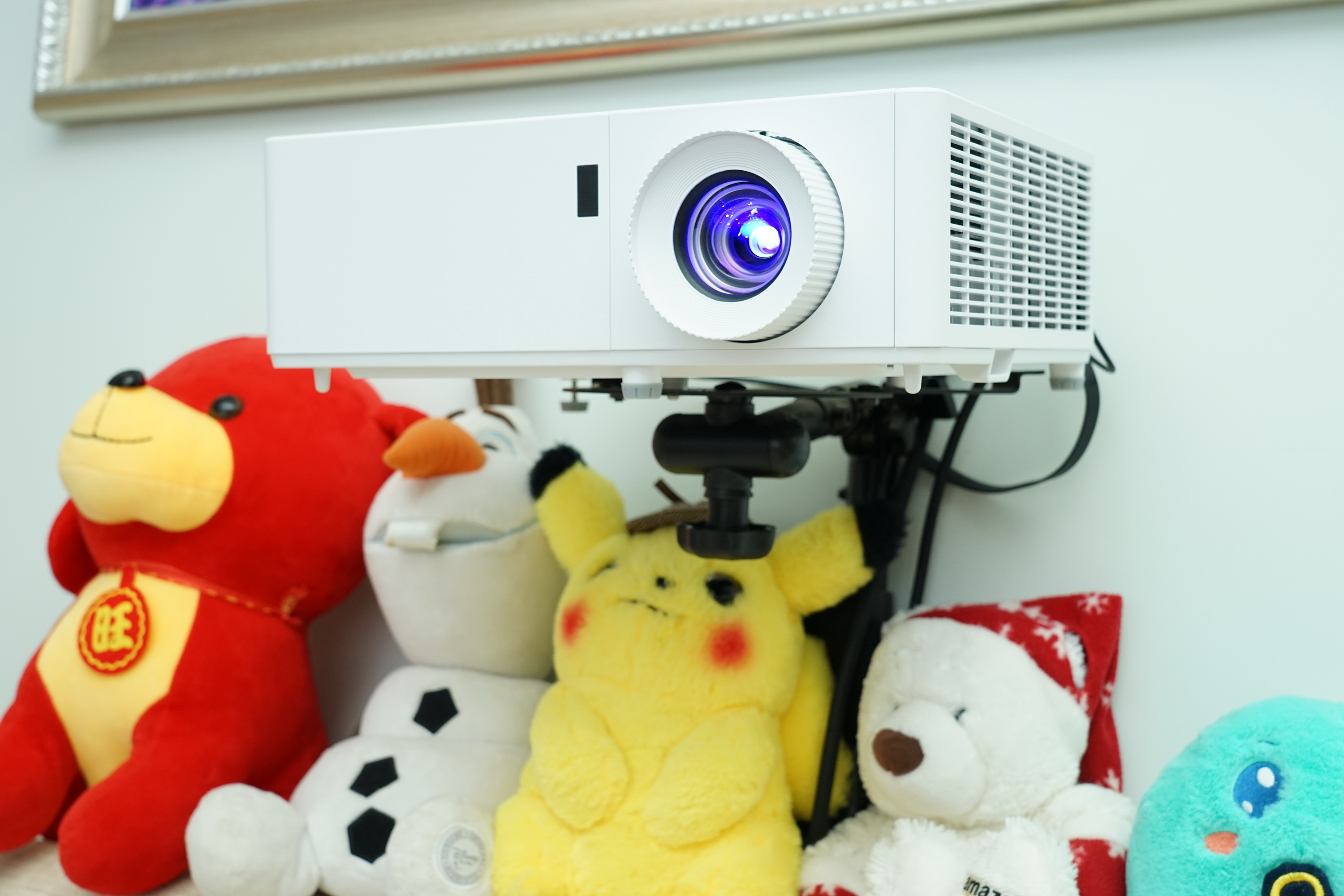 激光投影和nec投影仪哪款最好,necrgb激光投影机