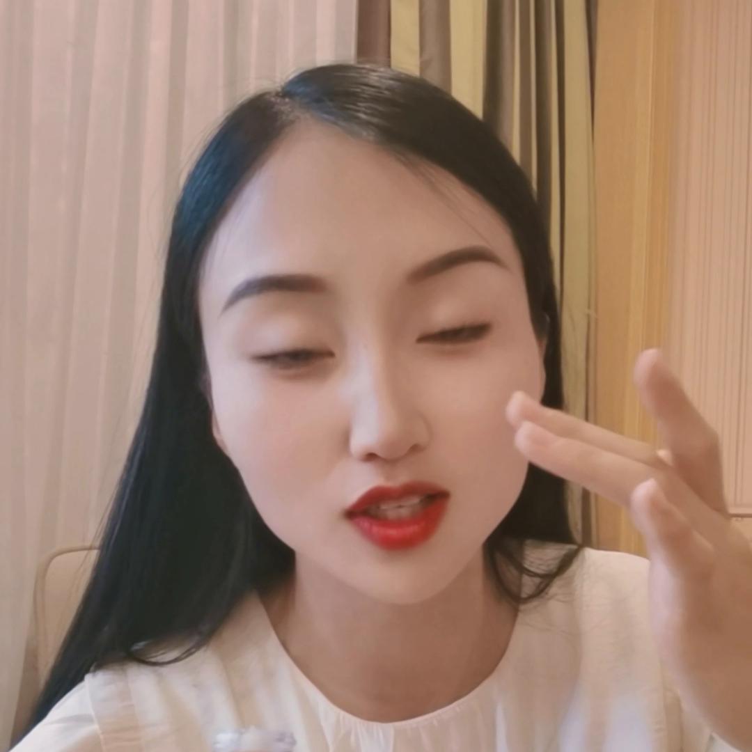 伊诗兰顿弹力蛋白眼霜好不好用,国货好用的眼霜推荐伊诗兰顿