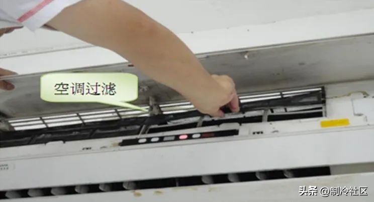 空调过滤网湿的能放进去吗,空调怎么清洗方法最简单