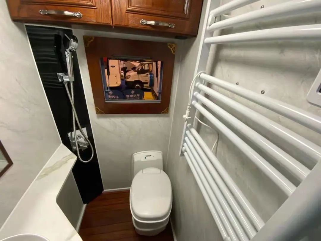 广东汕德卡越野房车无疆畅享系列,骏驰房车大全视频