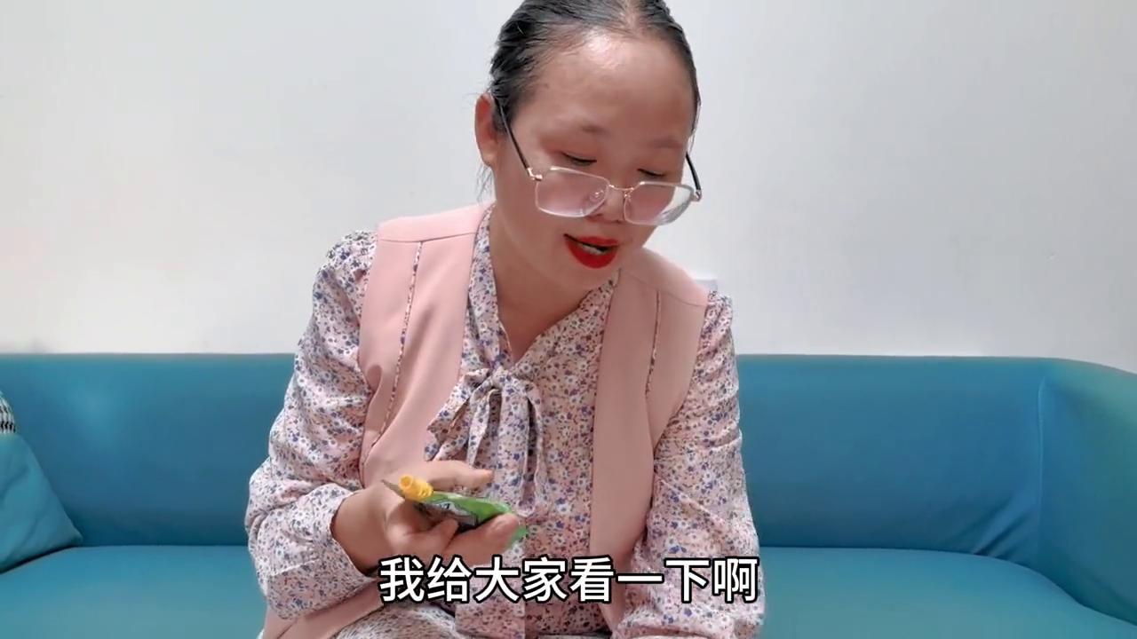 呜呜，他们抢了我的亨氏果汁泥😭😭😭#亨氏