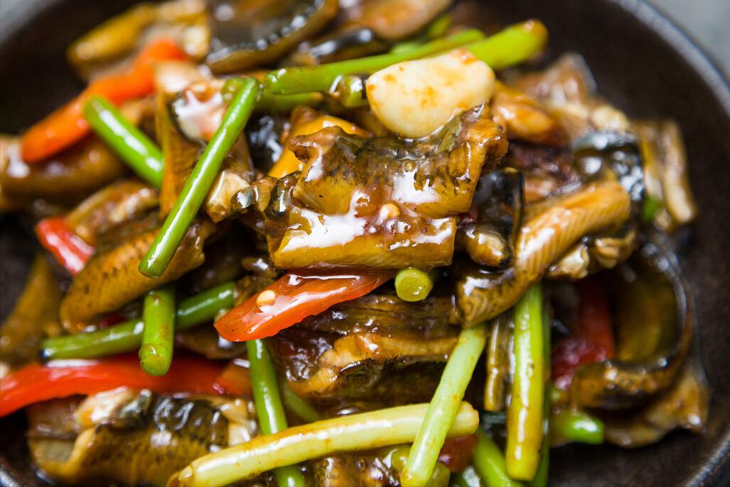 黄鳝不去骨怎么做好吃,黄鳝怎么做好吃有味道没有腥味