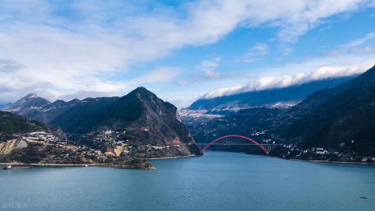 重庆AAAAA级景区有哪些,重庆aaaaa级景区云端廊桥