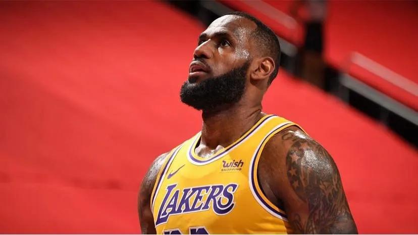 这就是詹皇的伟大之处,这就是詹姆斯原版