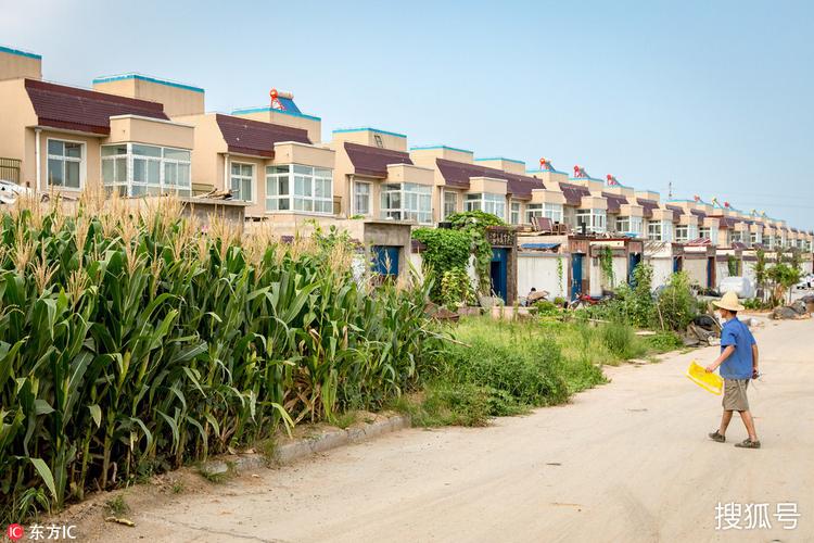 农村建农房新政策,新农村建设农村房屋拆除