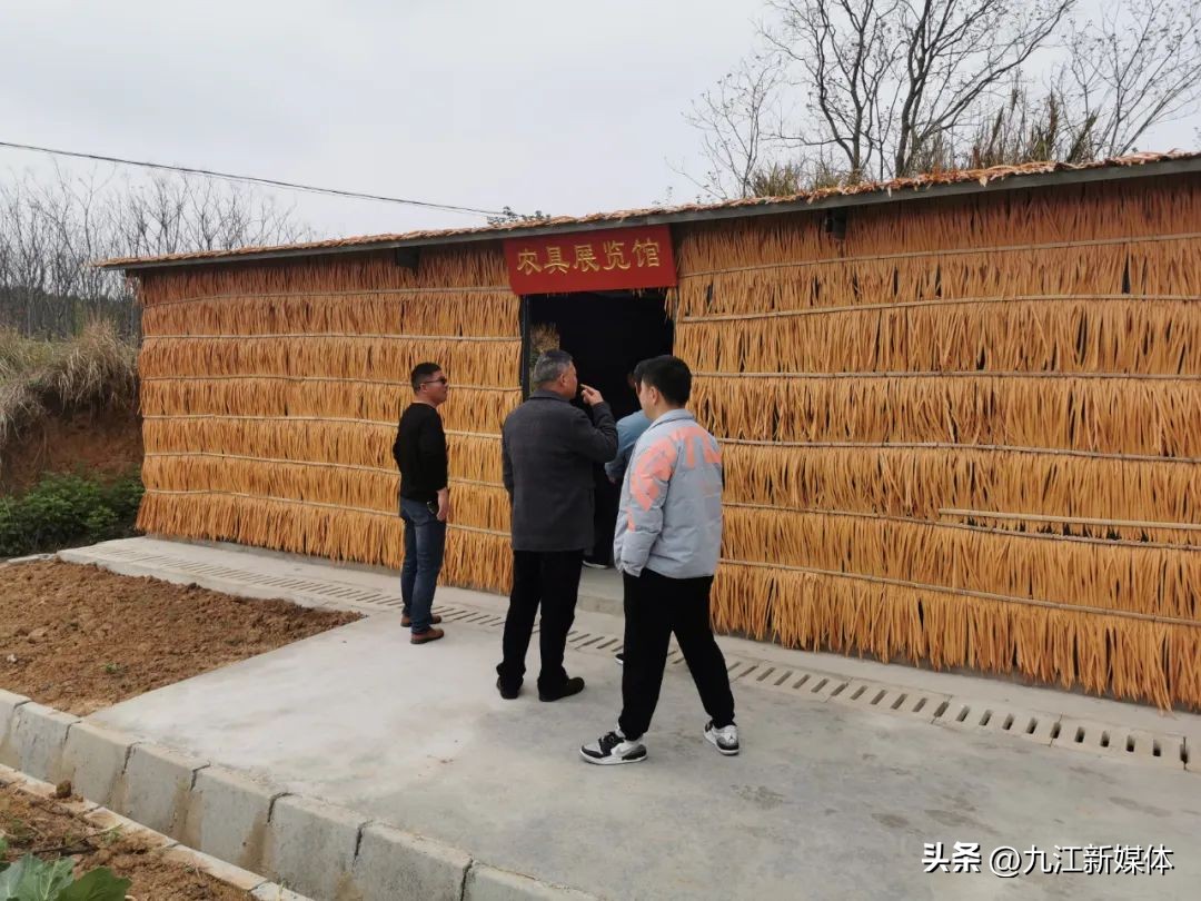 湖口四中举行陶渊明雕塑揭幕仪式