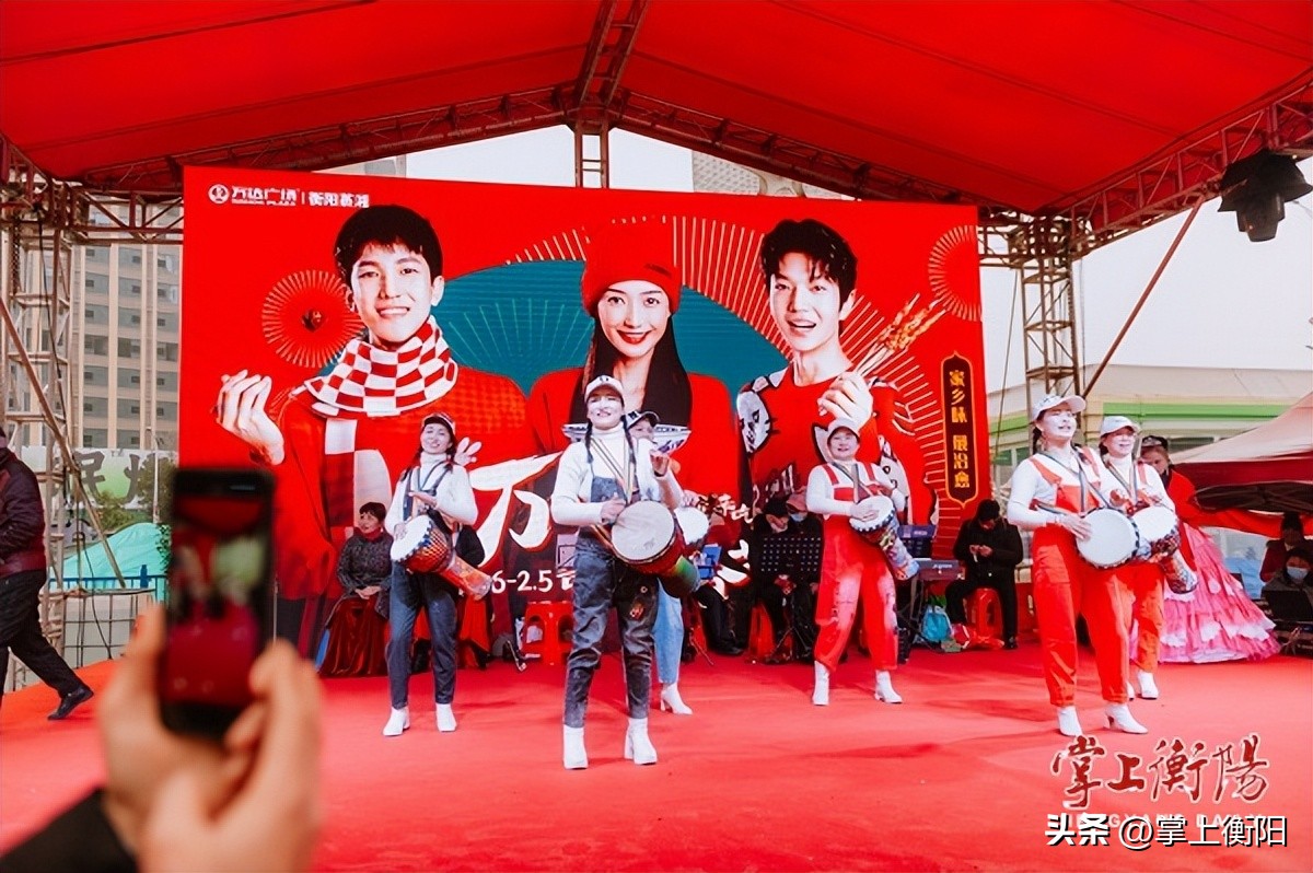 兔飞猛进向未来,兔飞猛进万事兴