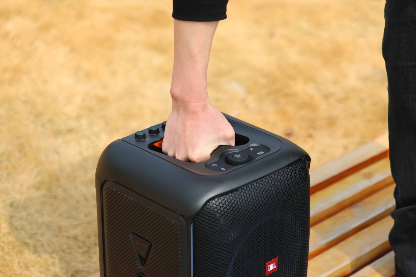 jbl欢唱版音箱评测,无线蓝牙双话筒音箱