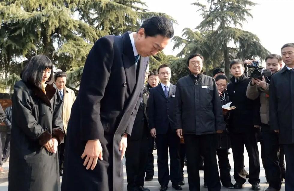 鸠山由纪夫与安倍政治路线,日本首相鸠山由纪夫的现状
