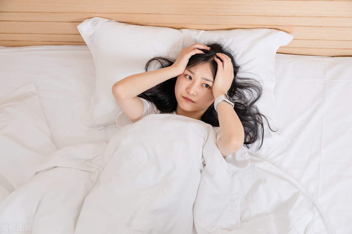 阴虚火旺手心脚心发热吃什么药呢,手脚心发烫吃知柏地黄丸没效果