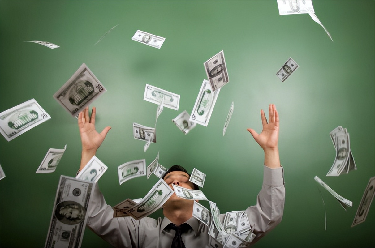 湖南小伙发现彩票,小伙利用彩票获利80亿