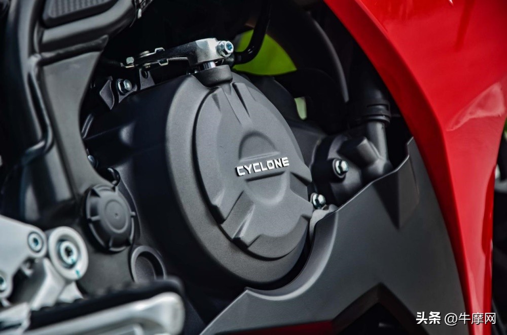 入门仿赛推荐1-2万双缸,赛科龙rc250仿赛震动大吗