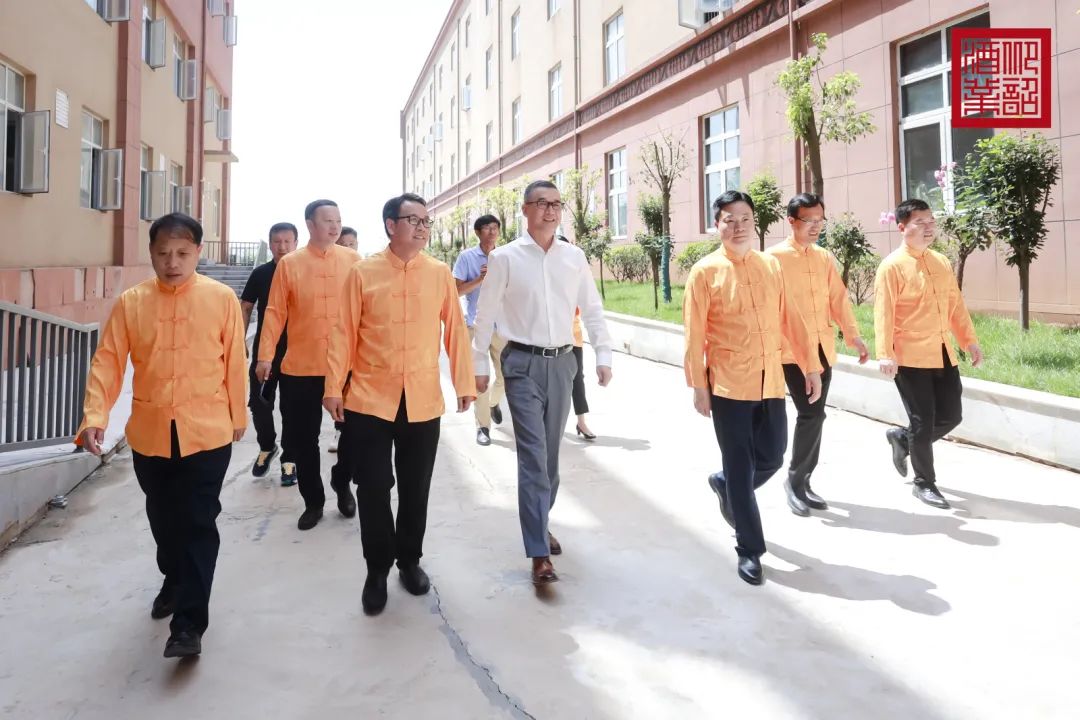 从出圈的仰韶“端午制曲”，看懂一个品牌背后的“匠心”