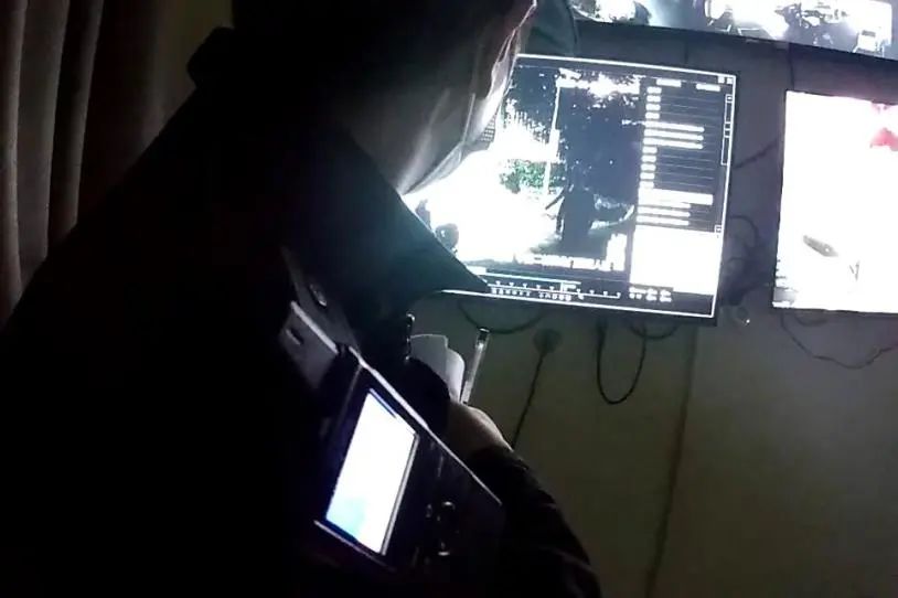 暖心民警助86岁迷路老人平安回家,八旬老人走失民警暖心守护回家路