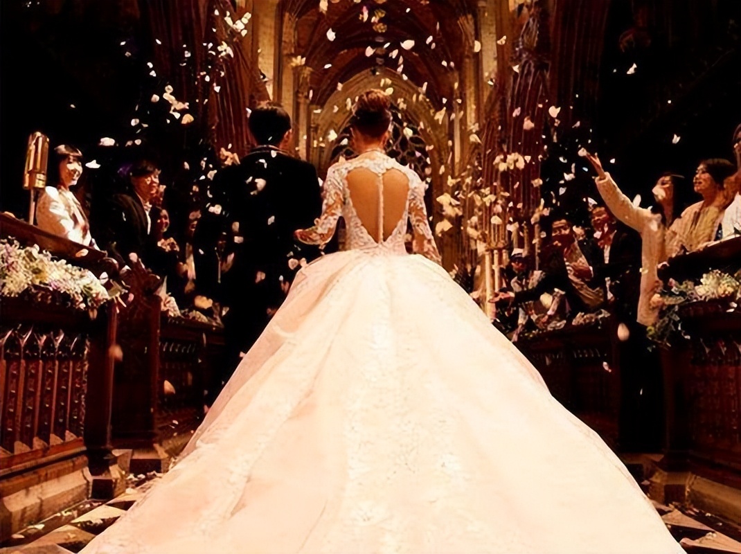 二十岁就当妈的女明星,最年轻当妈的女明星有哪些