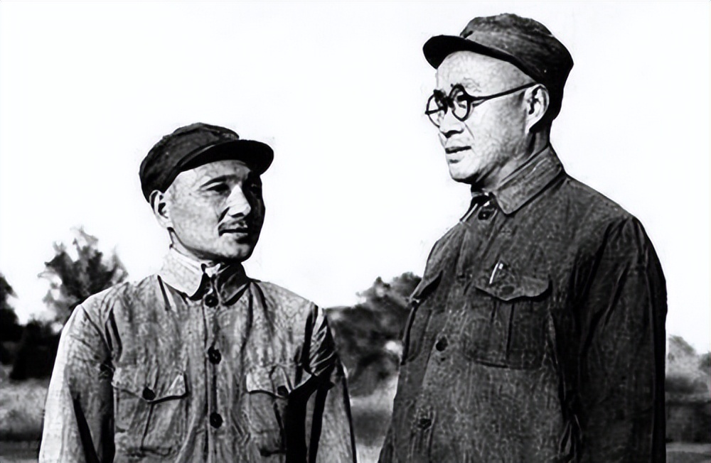 1973年,尤太忠给老政委*小平邓**送烟,*小平邓**拿到烟说了什么?