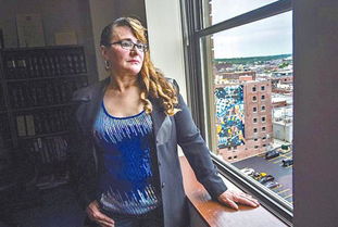 发薪日*款贷**的生活经历:非裔美国单身母亲和雇员